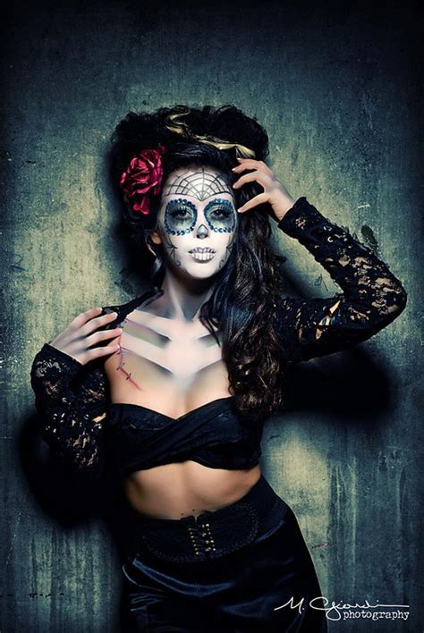 Not just a tattoo motif for 20somethings, sugar skulls play a significant role in mexico's holiday of remembrance, dia de los muertos. 20 Cool Día de los Muertos Sugar Skull Makeup Art Examples ...