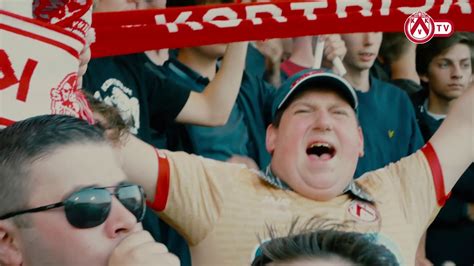 Nach einem schwachen saisonstart hat sich der belgische erstligist krc genk von seinem deutschen trainer hannes wolf getrennt. KV Kortrijk - KRC Genk "anders bekeken" - YouTube