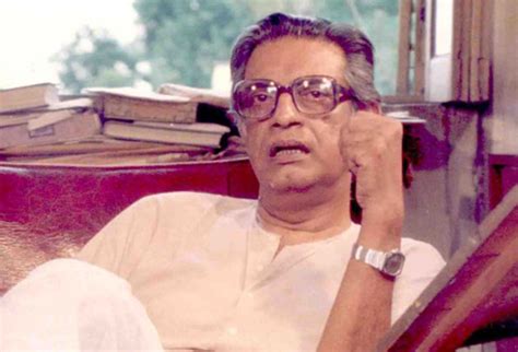 Movie of satyajit ray mahanagar (1963) stars: 18 Satyajit Ray Movies Every Film Enthusiast Should Watch ...