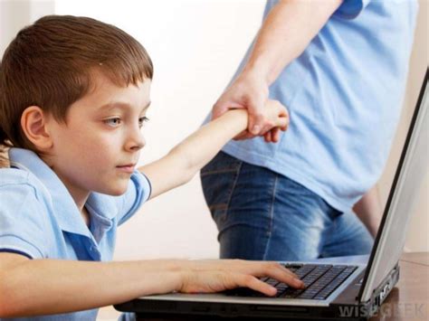 Some studies have shown that children who use computers from an early age have several advantages. Computers and children