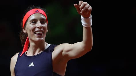 Andrea petkovic is a german tennis player. Andrea Petkovic zeigt ihr Home-Fitnessprogramm in Corona ...