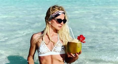 Must face the consequences of her decision. Temptation Island 2019, Katia prende un palo "fotonico ...