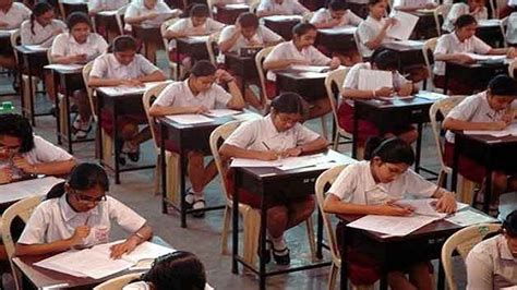 Cbse board 12th exam date sheet 2020 according to the reports, cbse class 12 board exams 2021 will be held in two phases. CBSE Board Exam 2020: SC asks CBSE to take decision on ...