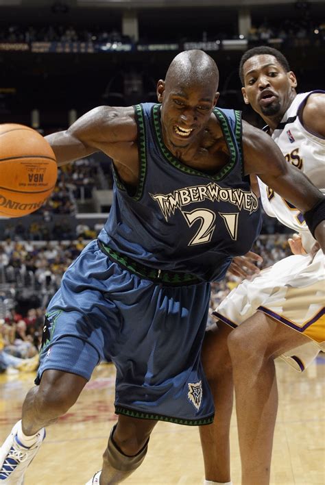 Последние твиты от kevin garnett (@kevingarnett5kg). Kevin Garnett Minnesota Timberwolves Robert Horry Los ...