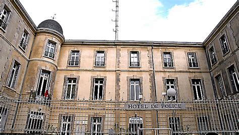 Jun 22, 2021 · intitulé du poste et rang : Ivre au commissariat de Carcassonne, l'ado exige d'être ...