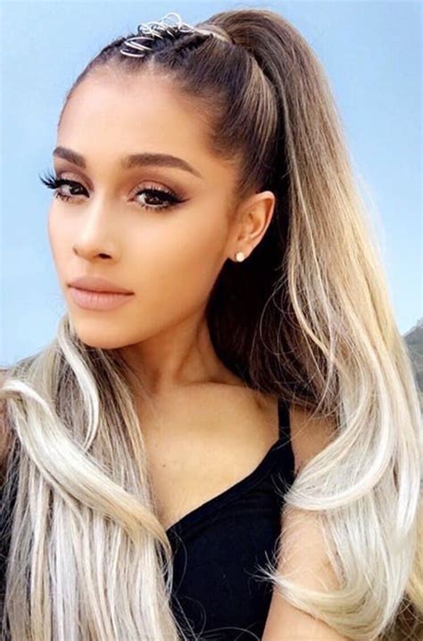 The singer is known for wearing a high ponytail, so she looked barely recognizable with her new hair. 65 fabelhafte Ariana Grande Frisuren, die Sie lieben ...