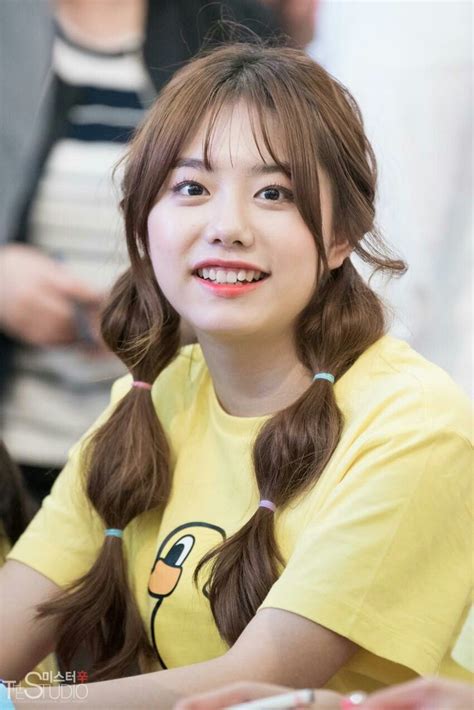 Kim so hye is a south korean idol singer and actress signed under s&p entertainment. #아이오아이 #김소혜 | Sohye ioi, Ioi, Kpop girls