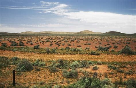 Beim ersten lesen solltest du die geschichte verstehen, einzelheiten sind aber beachte dabei, dass die handlungsschritte in der reihenfolge gelegentlich von der anordnung des textes abweichen können! Australia man dies in Outback after car break down - CBS News