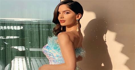 Maluma bahkan menuliskan baris pertama liriknya dalam lagunya itu dengan merujuk pada foto natalia dan neymar di instagram: Leonor and Sofia de Borbon, the new image of the monarchy ...