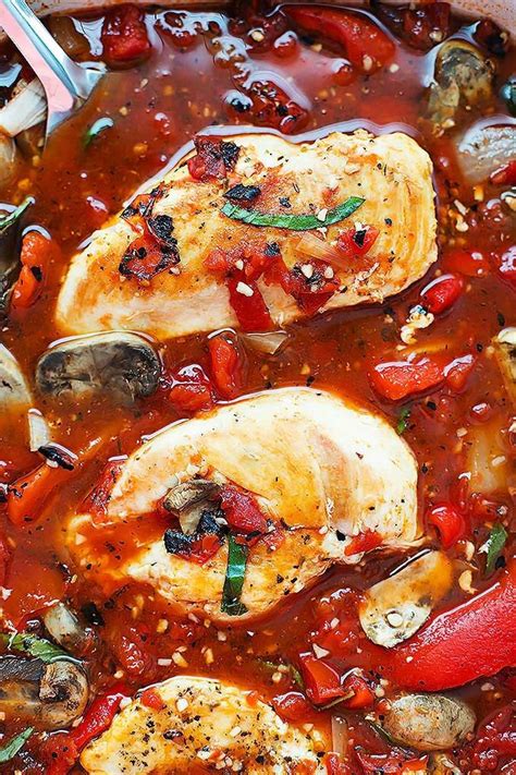 Add cooked chicken to sauce. Slow Cooker Tuscan Chicken | Creme de la Crumb | Slow ...