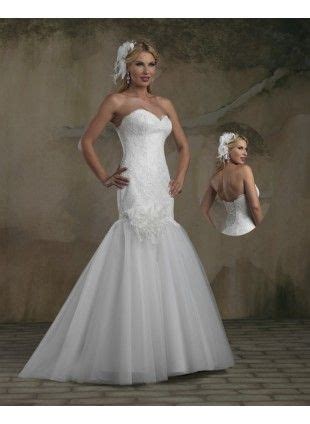 See more ideas about wedding dresses lace, wedding dresses, bridal gowns. Traditional Gown With A Basque Waist, Scoop Neck, Long ...