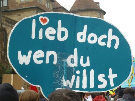 Des tests empiriques ont démontré la validité du test sur l'homophobie. Stuttgart 21.März - Kundgebung gegen Rassismus, Sexismus ...