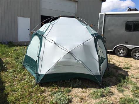 Eliminate the hassle or worry of tracking mud into your alaskan guide tent with cabela's® alaskan guide® model tent floor liner. Cabela's Alaskan Guide 6 Person Tent w/extras for Sale in ...