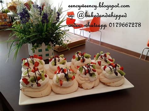 Hai, sape terel buat pavlova selain aku? Resepi Pavlova Lemak Manis (Confirm Sedap!) - Saji.my