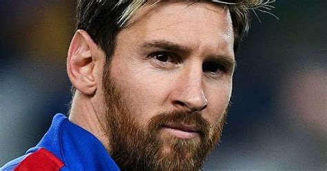 ′′ if they gave me the ballon d ' or one day, i would go to messi the next day and give it to him, because it is. من هو ليونيل ميسي - Lionel Messi