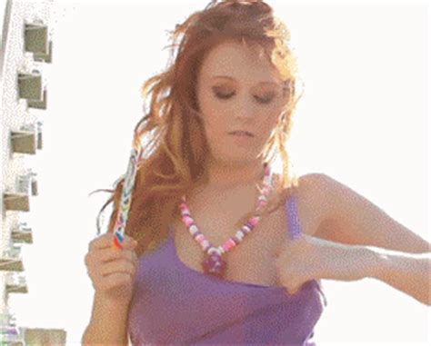The president of wild's the boxing club of high, she wears a red tracksuit and. 25 gifs de las tetas de Leanna Decker en todo su esplendor ...