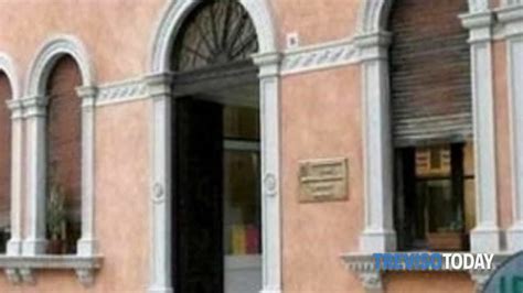 Domani niente scuole chiuse a venezia, possibile orario prolungato la protezione civile del veneto rende noto che a venezia non sembra al momento… Scuole superiori chiuse, l'Ipsia di Conegliano: «Corso ...