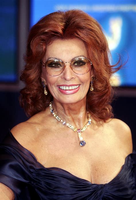 Фэнтези, 3 часа германия (фрг) • михаэль пфлегар. Cecilia Prado: Estilo: Sophia Loren