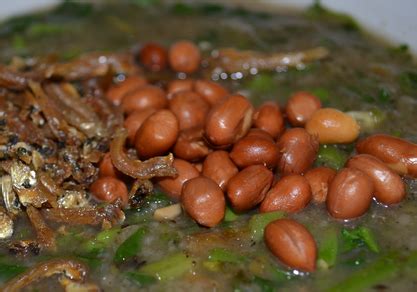 بوبور ڤدس) is a traditional porridge dish for the malays both in sambas, west kalimantan (indonesia) and sarawak (malaysia). Resep Bubur Pedas Kalimantan Barat - Dapur Teh Enur