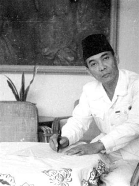 Maybe you would like to learn more about one of these? 34 Kata Kata Motivasi Ir Soekarno - Kata - Kata Mutiara Bucin