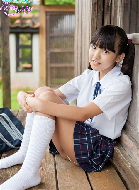 Many japanese criticise such depictions of underaged girls, including some japanese politicians. Japanese Imouto Tv Junior Idol - Foto