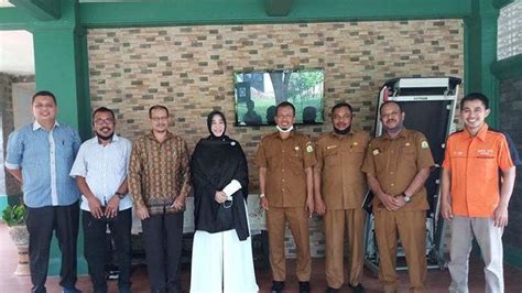 Mengawali kais sebagai account officer di bank panin dan bank nusa kemudian sebagai associate bussines. Illiza Bahas Berbagai Isu Pendidikan dengan Pengurus MKKS ...