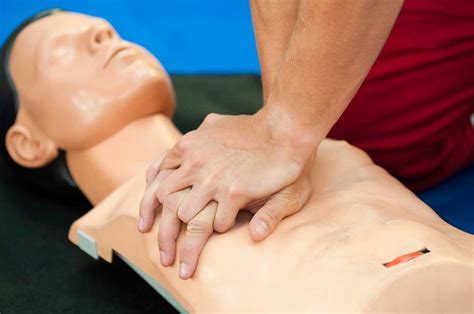 This nyc american heart association bls renewal certification class for healthcare providers is an advanced cpr certification training class for healthcare professionals who have previously completed the american heart association bls provider course within the last two years. CPR: Tips on how and when to use it | Kempton Express