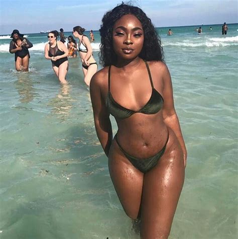 Thick mom brandii banks takes off her short dress and teases. Pinterest @teethegeneral | Black beauties, Dark skin girls ...