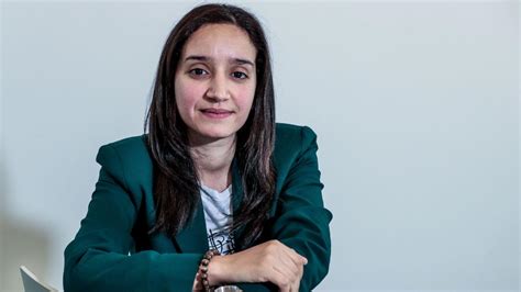 La deputata francofona di bruxelles, rajae maouane, vice presidente degli ecologisti di ecolò è stata secondo l'associazione, gli ecologisti hanno incitato all'odio antisemita. Rajae Maouane va porter plainte suite aux insultes ...