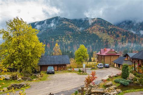 5 куда сходить с ребенком в сочинские изюминки архитектуры и памятники. Что посмотреть в Татарове и какие цены на жилье в Карпатах ...