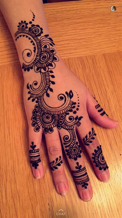 Motif henna simple merupakan jenis motif henna yang tidak terlalu rumit dalam pembuatannya. 6+ Modern Inai Arab Simple Dan Mudah Terbaru 2017 | Teknik ...