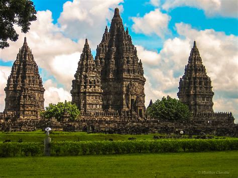 Angkor wat is a testament to the triumph of the khmer (cambodian) empire in hindu buddhism. Bagaimanakah cara Leluhur Nusantara membangun Candi ...