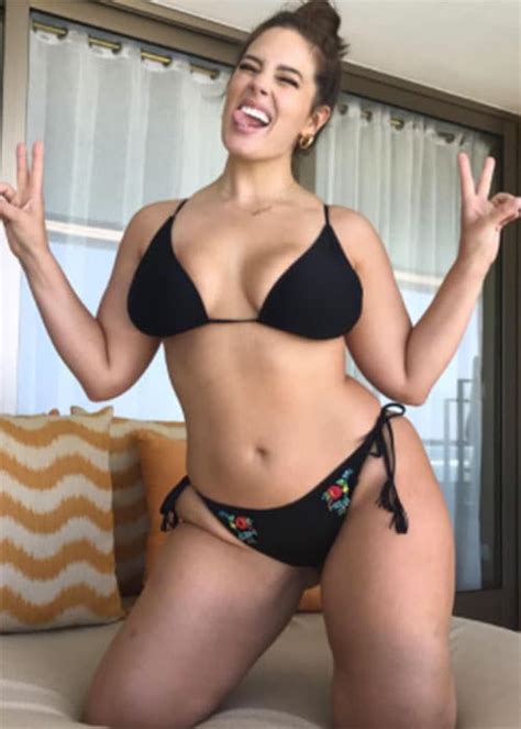 We have no control over the content of these pages. Ashley Graham Sizzles In Saucy Pix Behind-The-Scenes At ...