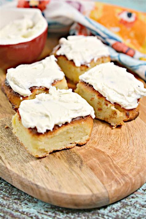 This cinnamon rolls recipe has lived on the site since 2014. Keto Cinnamon Rolls! BEST Low Carb Keto Cinnamon Roll Idea ...