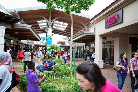 The stores available in johor premium outlet are divided into various of categories. Pak Idrus's Blog...: The Johor Premium Outlets...