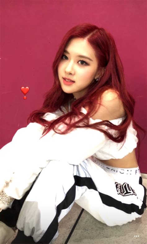 Blackpink rose new instagram profile picture 19 november 2018. BLACKPINK Rose Instagram story Roses Are Rosie white outfit 2