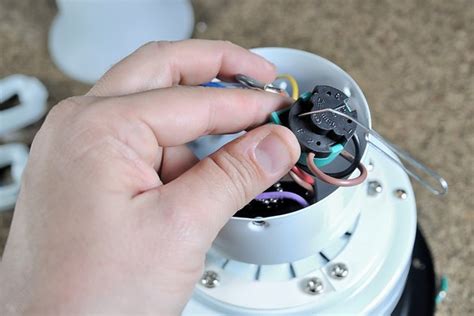 It also has a bright halogen light kit. How to Replace a Hampton Bay Fan Switch | Hunker