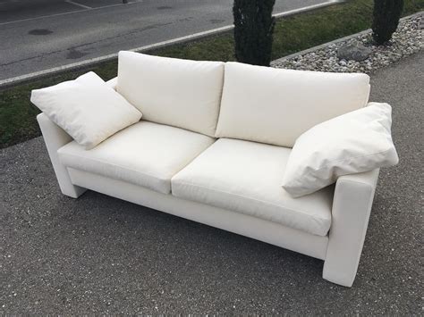 Sofa oder sessel neu beziehen lassen ist das sinnvoll was. Neu polstern & beziehen