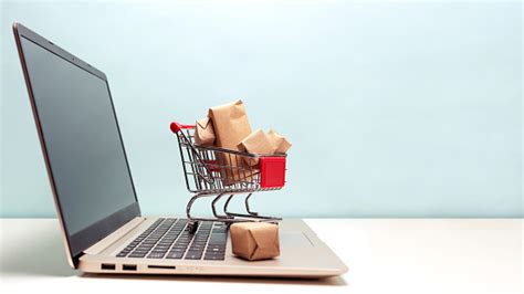 Online Shopping Concept Stock Photo - Download Image Now - iStock