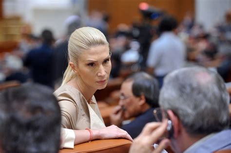 2 nisan 1976) rumen politikacıdır. Raluca Turcan: Primesc telefoane de amenințare în fiecare ...