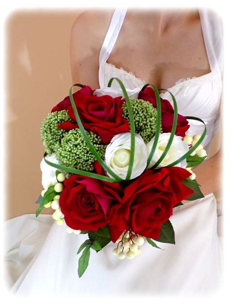 .bouquet coquelicot mariage fleurs pour un bouquet de mariee au printemps decouvrez la le bonheur est simple comme un bouquet de coquelicots. Bouquet de mariée rouge et blanc - Bouquet de mariée ...