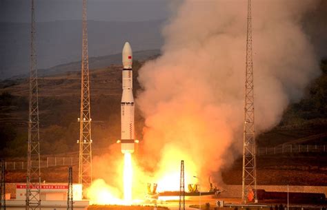A espaçonave de 21 toneladas corre o risco de espalhar detritos por. China lançou nove satélites comerciais em órbita no ...