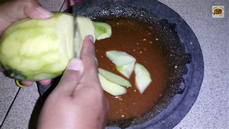 Episode masak kali ini aku sharing cara membuat rujak serut untuk acara 4 bulanan/7 bulanan. Cara membuat rujak mangga yang bikin ketagihan - YouTube