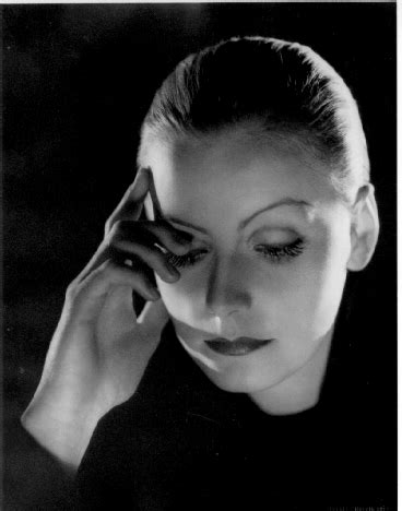 Born in sweden on september 18, 1905, greta lovisa gustafsson lived in poverty with her parents and two older siblings. Greta Garbo fotka