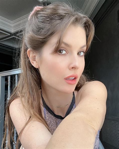 Amanda Cerny - Biography, Height & Life Story | Super Stars Bio