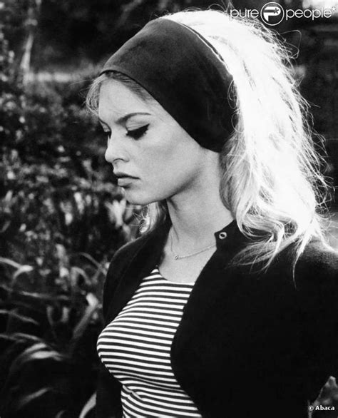 #pablo picasso #bridget bardot #60s #70's fashion #50s #60sfashion #model #beauty #oldies #fashion of. Brigitte Bardot dans Le Mépris, 1963