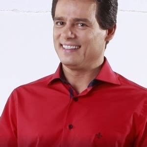 Contratado do sbt, é o apresentador do programa domingo legal. "Sabadão com Celso Portiolli" estreia no dia 29 de agosto ...