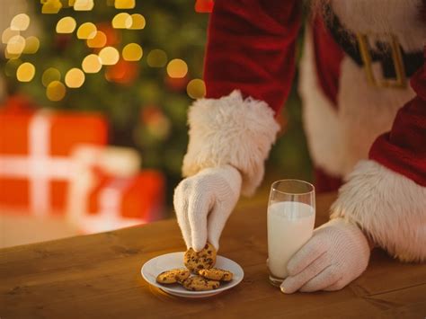 Something about christmas cookies triggers a flood of memories—and one person's happy memory makes another's perfect. Ireland Christmas Cookie : It's everyone's favorite time ...