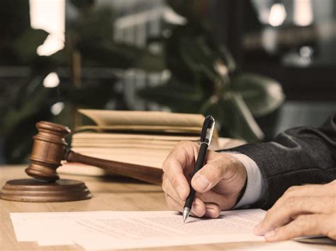 Psikolojik şiddet, baskı, kuşatma, taciz, rahatsız etme veya sıkıntı vermek anlamlarına gelir. Lejant ne demektir? - Bi'Soru Bi'Cevap
