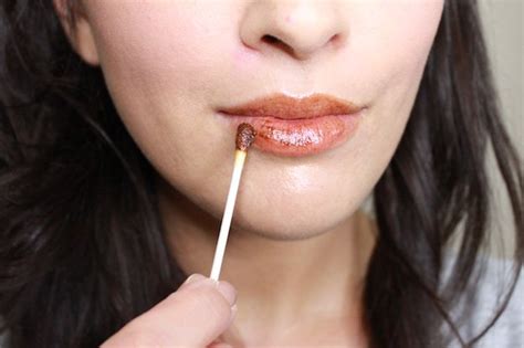 Let's check it out in this article. DIY Lip Plumper Ideas DIY Projects Craft Ideas & How To's for Home Decor with Videos